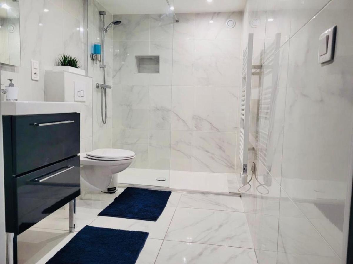100M2 2 Chambres 8 Personnes - Grand Parking Et Terrasse Privee - Proche Cdg-Parc Expositions-Paris-Asterix-Disney Villepinte  Exteriör bild